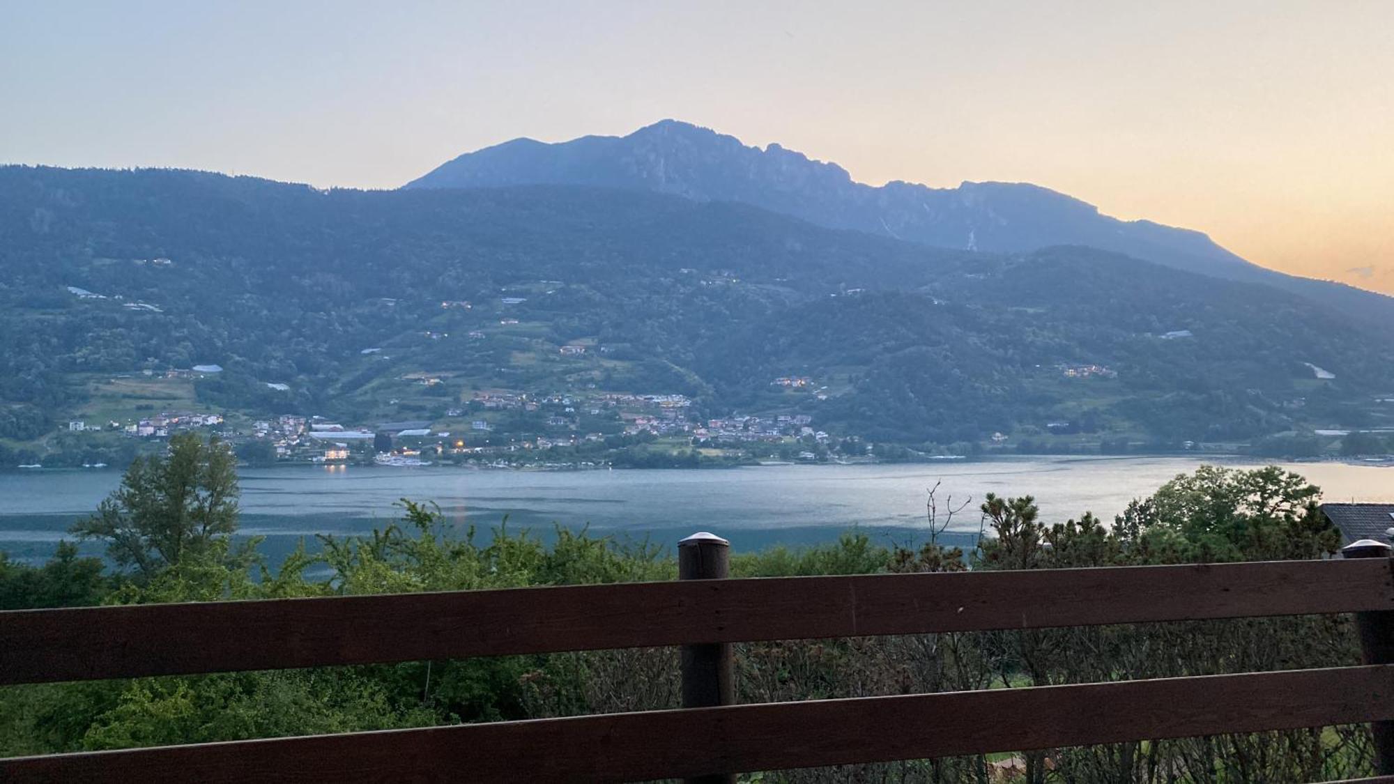 Lake Apartment Ischia White Тенна Экстерьер фото
